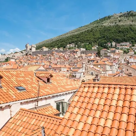 The Saint Blaise Swanky Heritage Apartman *